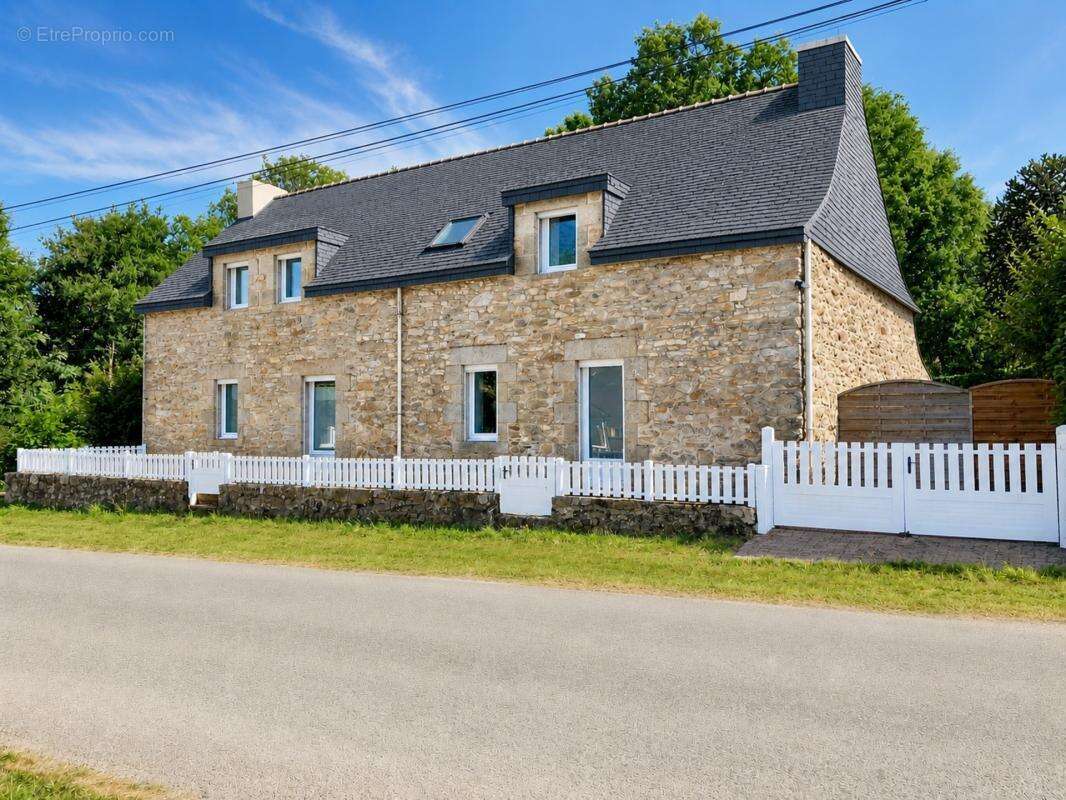 Maison à SAINT-JEAN-BREVELAY