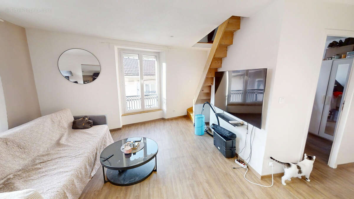 Appartement à DOMENE