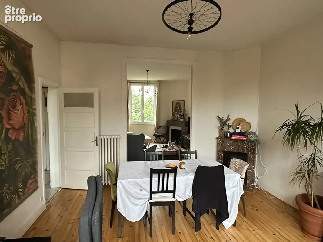 CLERMONT FERRAND, Immeuble 12 pièce(s) 253 m2, rapport 23300€/an, jardin, garages, balcon 491000€ FAI - photo 6