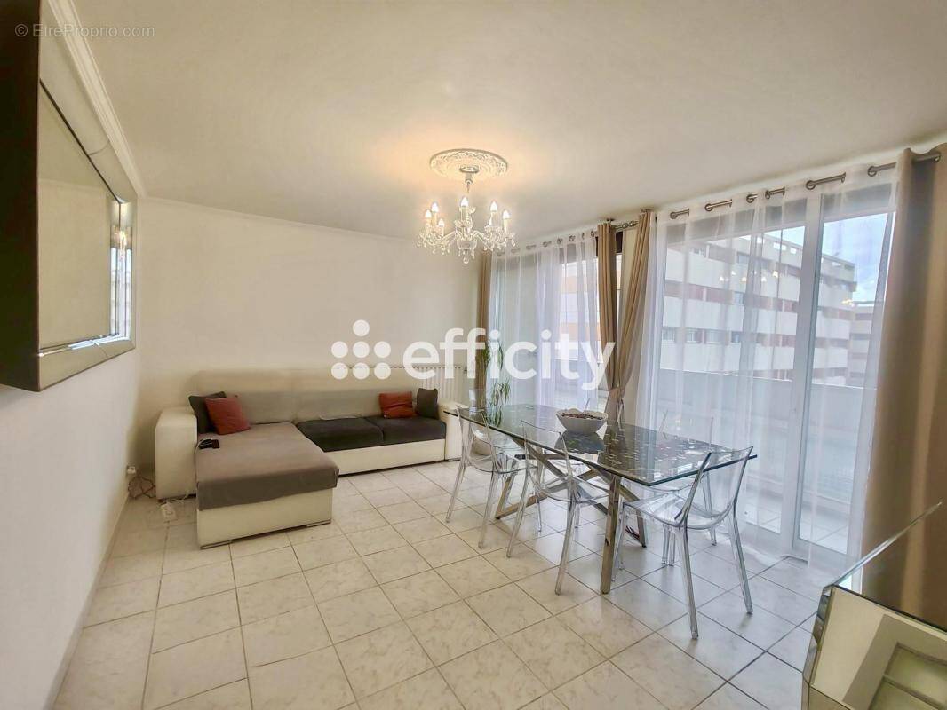 Appartement à MARSEILLE-15E