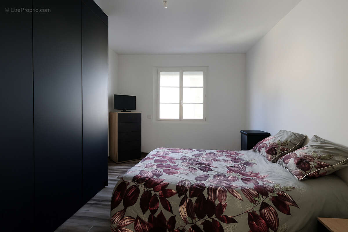 MARCHÉ CENTRAL - Appartement de 61 m² avec balcon & parking - photo 5