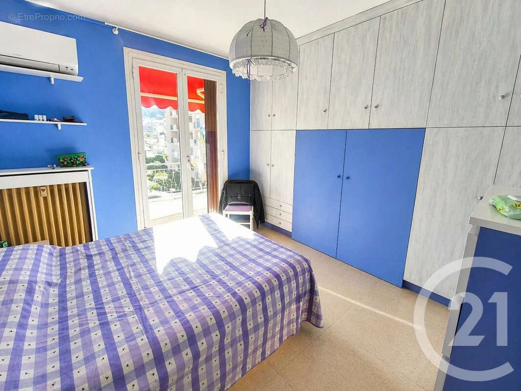 Appartement à ROQUEBRUNE-CAP-MARTIN