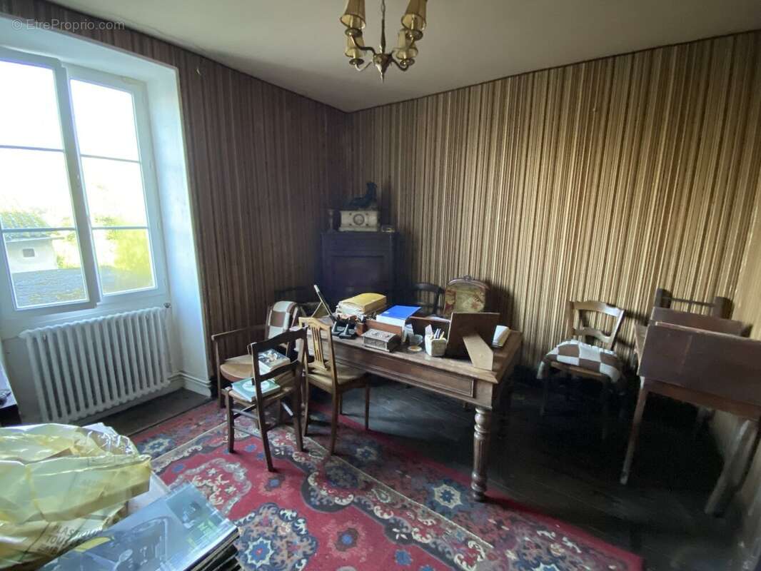 Maison à SAINT-ANGEAU