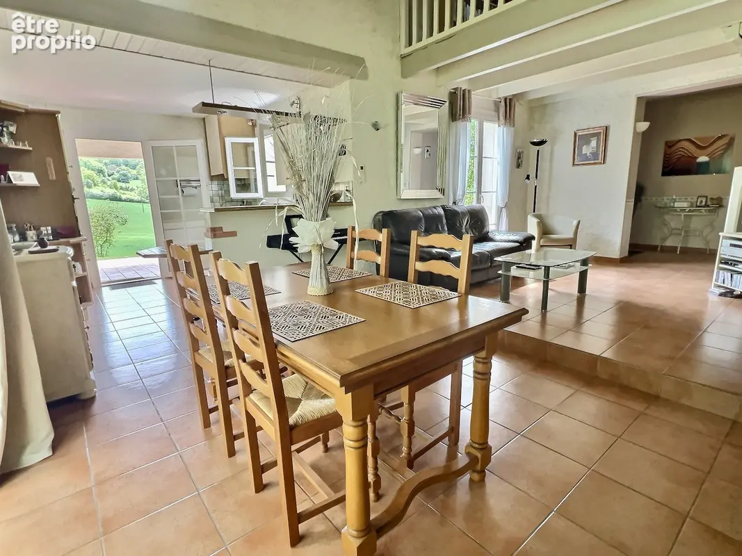 Maison provençale 121 m² avec vue exceptionnelle, secteur PUJOLS (47) Située dans un environnement campagne privilégié sur le se - photo 8