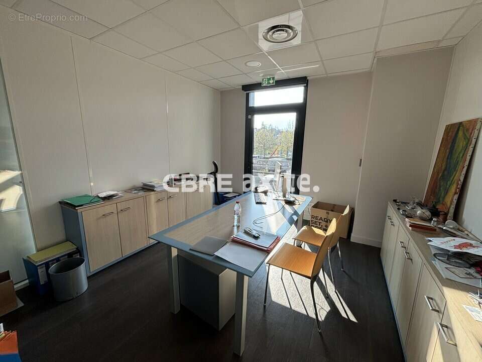 Commerce 234 m² à Chavanod  - photo 2
