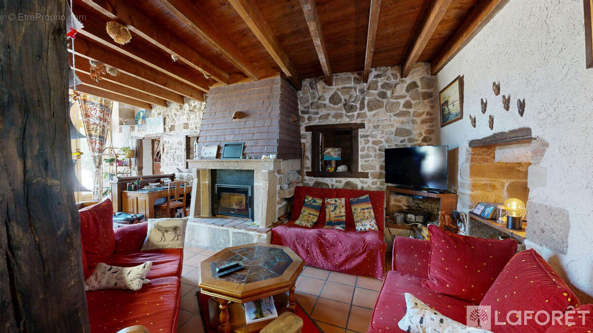 Maison à AUTRY-ISSARDS