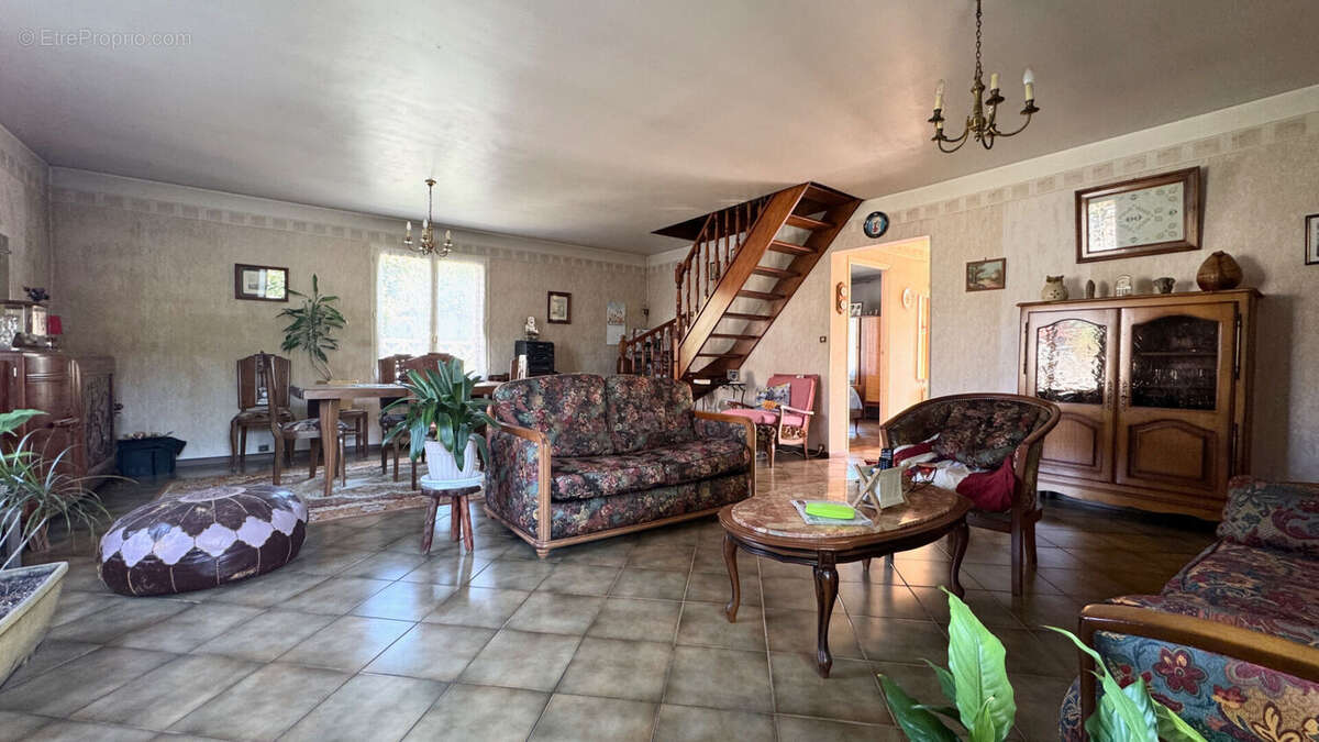 Maison à CORBEIL-ESSONNES