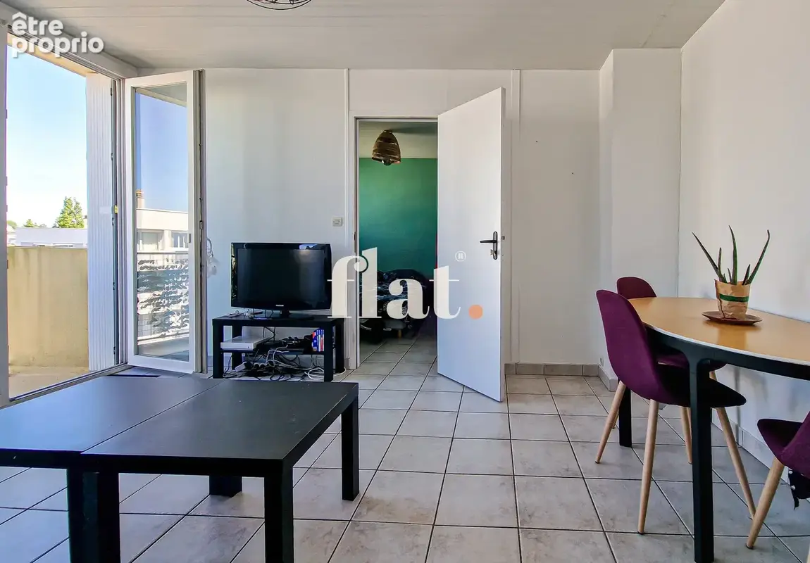 T3  2 chambres  dernier étage  cave  parking - photo 10