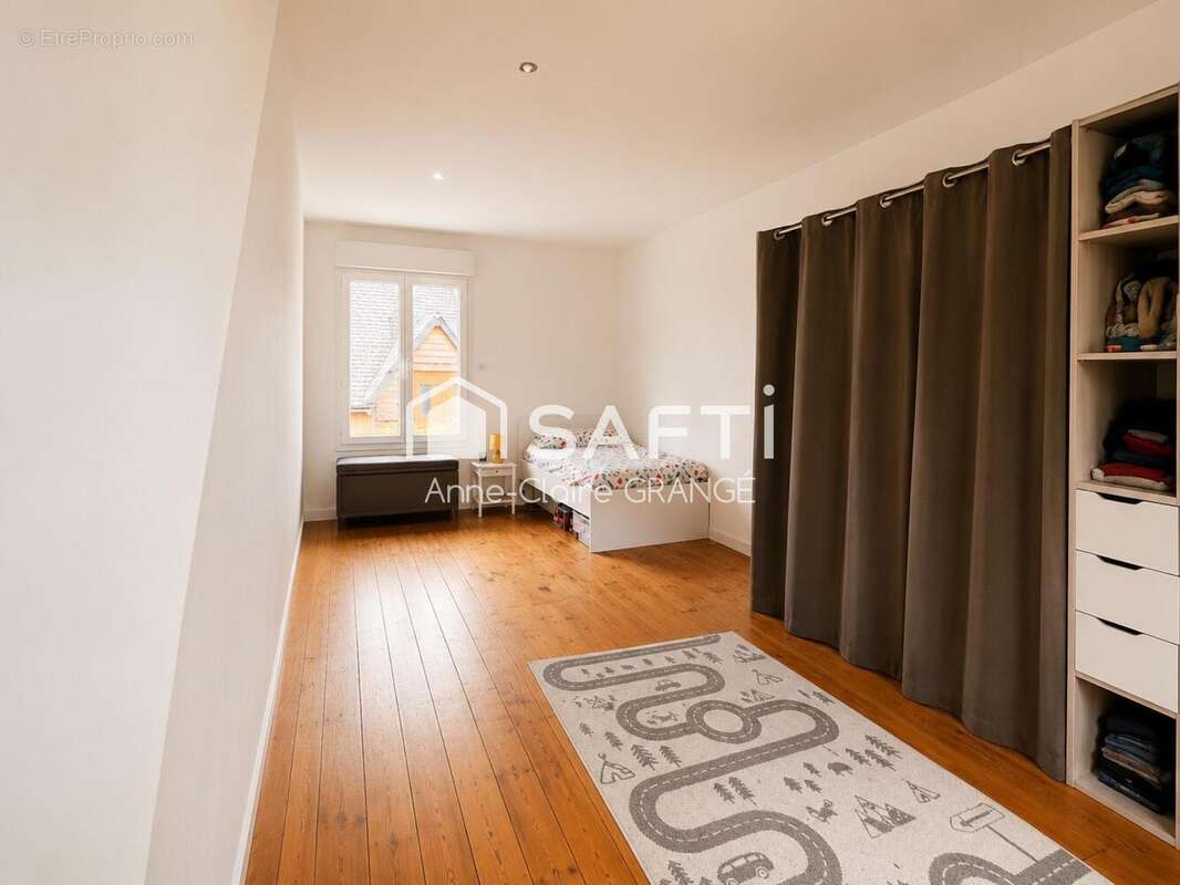 Maison 103 m² à Conlie  - photo 8