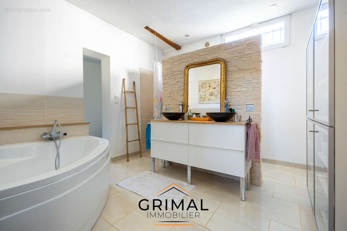 Appartement à AUBAGNE