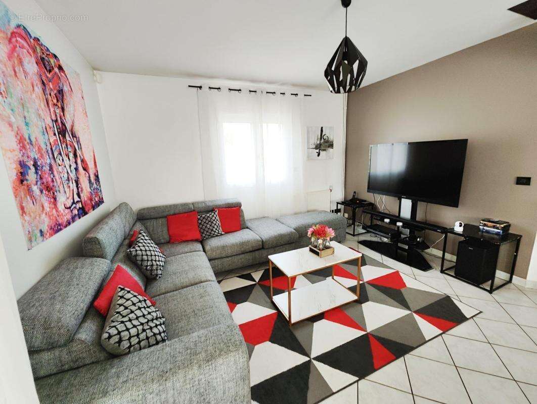 Maison à SIVRY-COURTRY