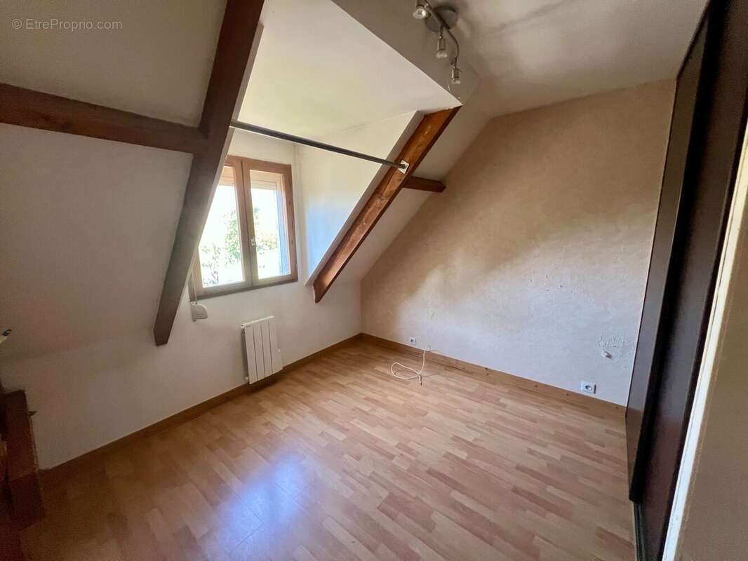 Appartement à VAUGRIGNEUSE