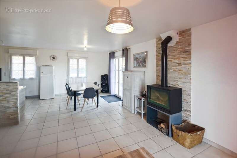 Maison à SAINT-MAURICE-LES-COUCHES