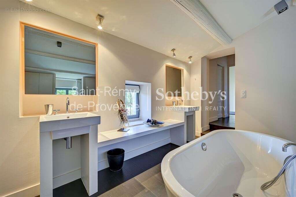 Maison à SAINT-REMY-DE-PROVENCE