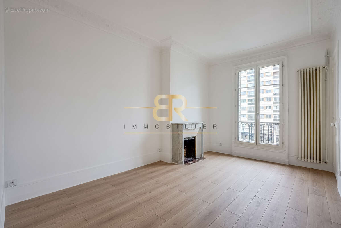 Appartement à SURESNES