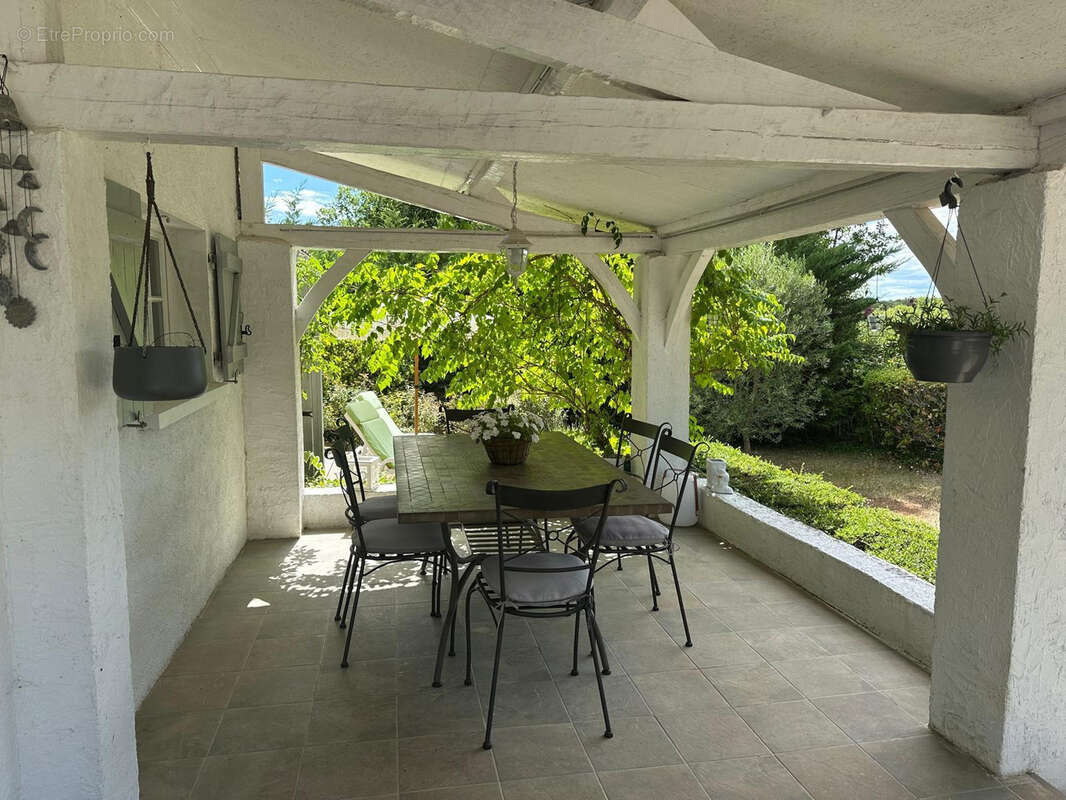 Maison de plain-pied  avec piscine chauffée et espace indépendant - photo 13