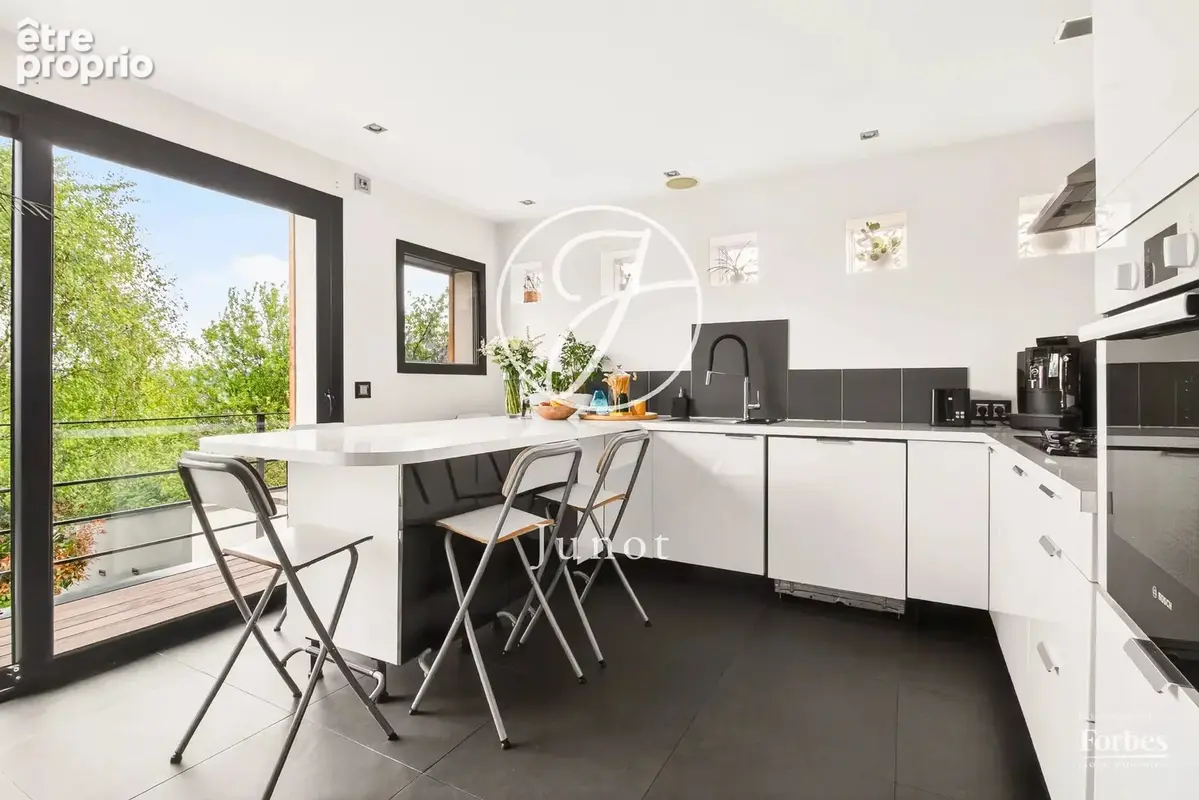 Chatou - GAMBETTA - Maison - 5 chambres - 222m² - Terrain 700m². - photo 7