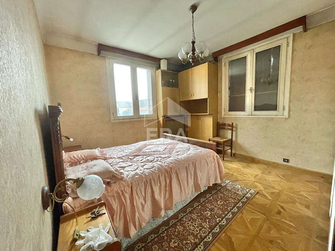 Maison à SARTROUVILLE