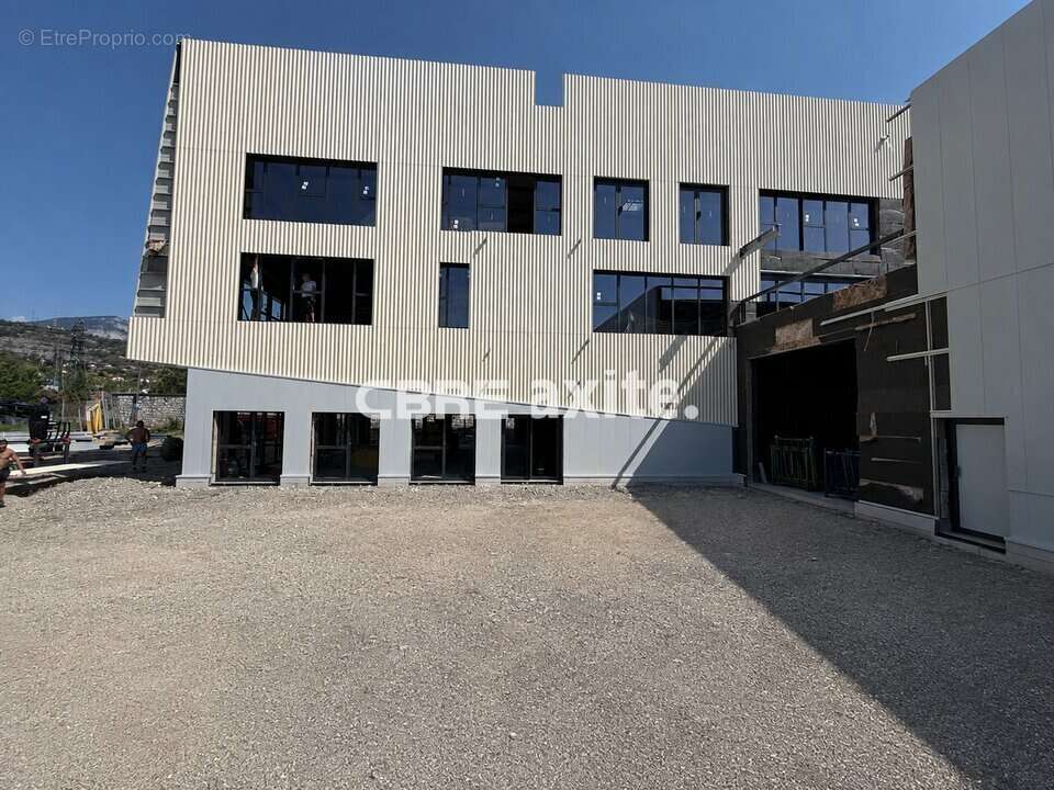 Commerce 316 m² à Chambery  - photo 2