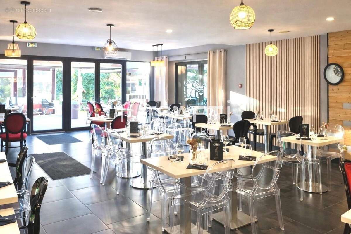 Photo 2 - Commerce à MARSEILLE-9E