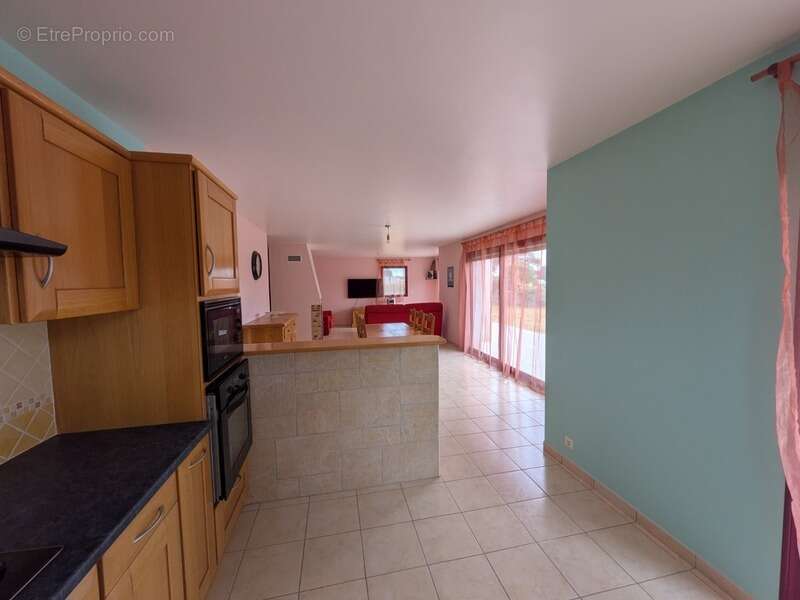 Plouay en campagne belle maison de 6 pièces  150m² environ habitable sur parcelle de 2938m² - photo 10