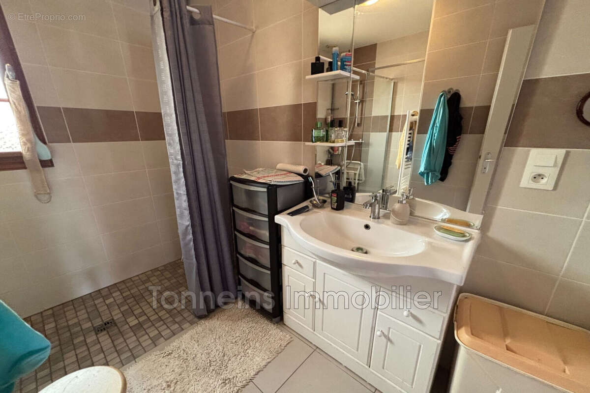 Maison 110 m² à Gontaud-De-Nogaret  - photo 7