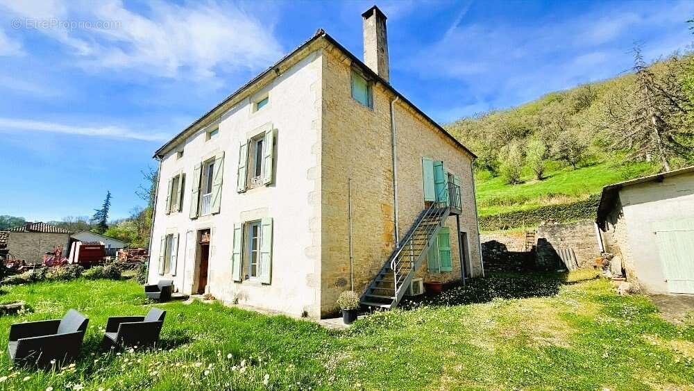 Maison à CAYLUS