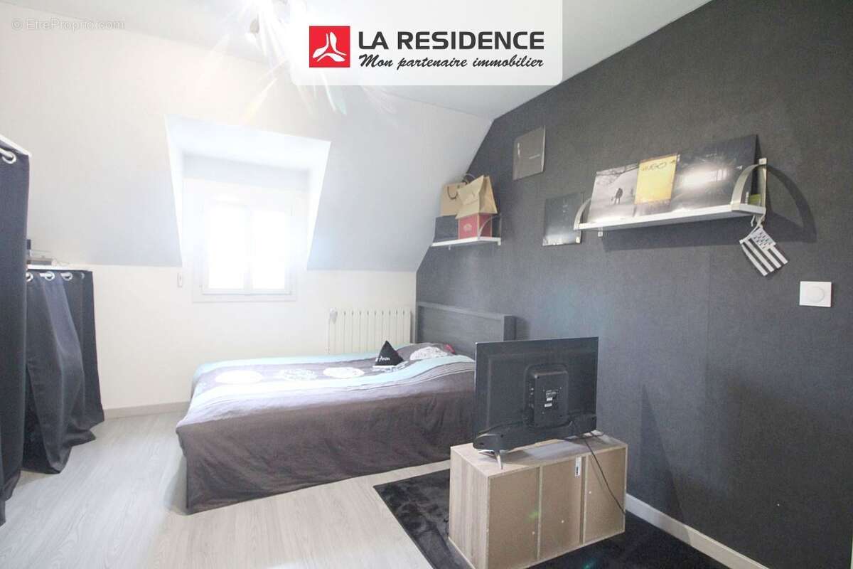 Maison à BONNIERES-SUR-SEINE