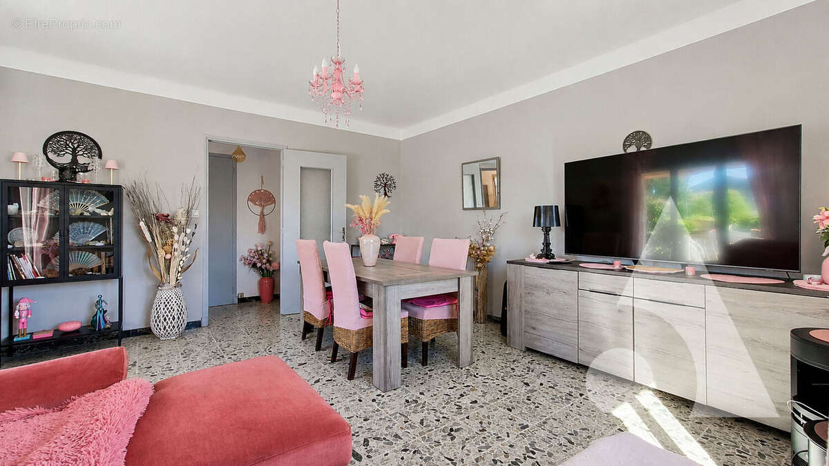 Maison à FREJUS