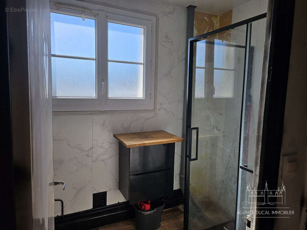 Appartement à VARENNES-VAUZELLES