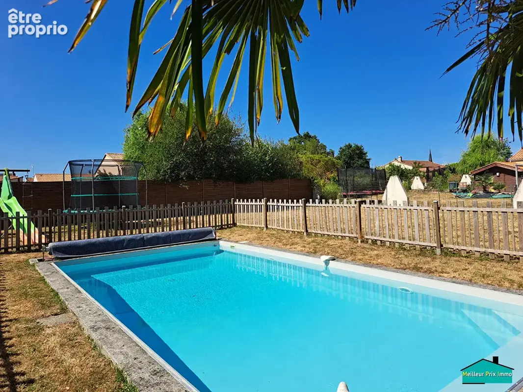 Maison bourg saint etienne de mer morte 125 m² - photo 2