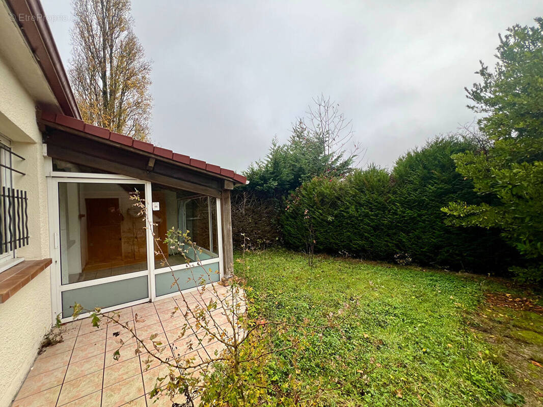 Maison à LE PERRAY-EN-YVELINES