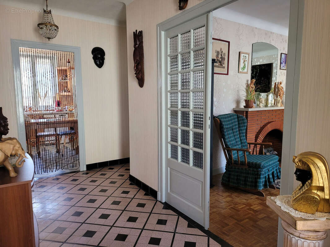 Maison à LE CHATELET