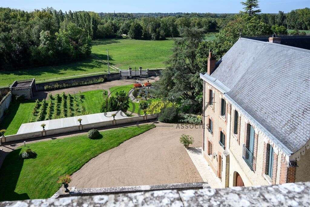 Vernou sur Brenne, 37210, Maison 340 m2, Maison de gardien et 2 gites 160 m2, 8 chambres, piscine, p - photo 3