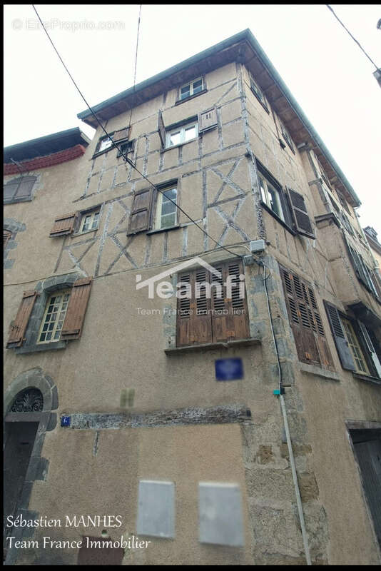Appartement à THIERS