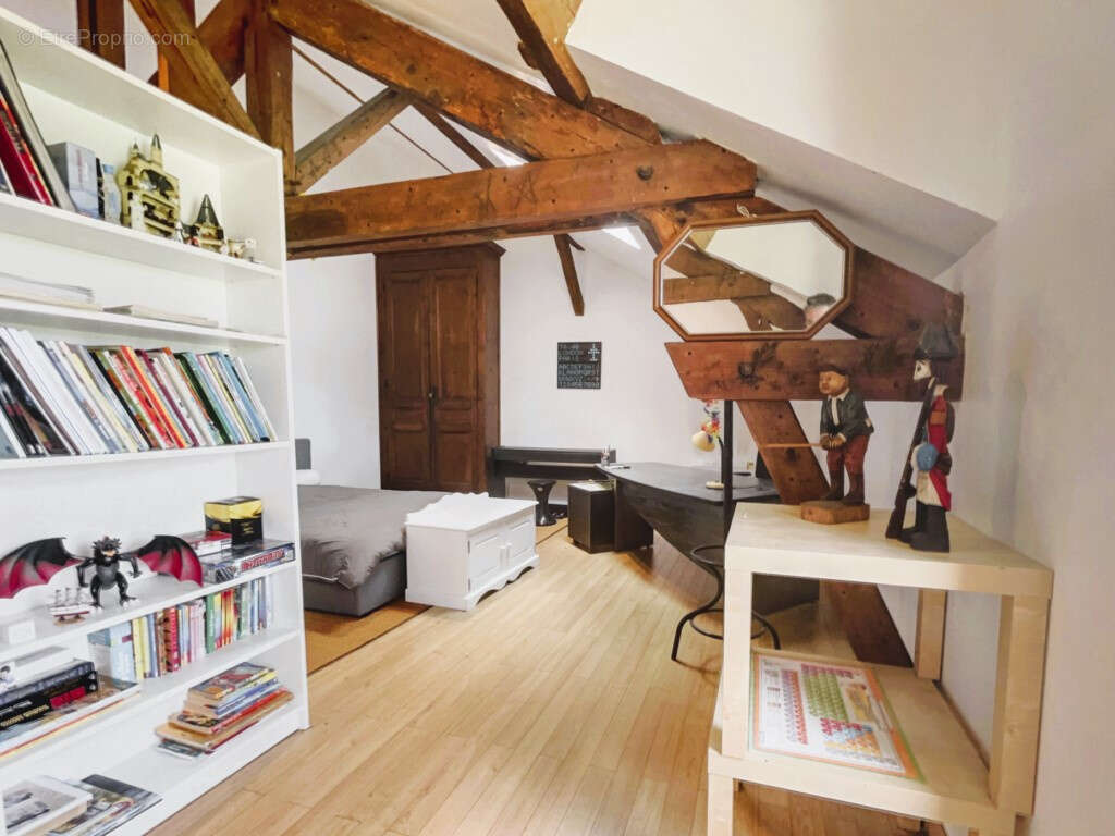 01160 PRIAY : Magnifique Maison de Maître de Plus de 300 m2 avec Vue Imprenable - photo 17