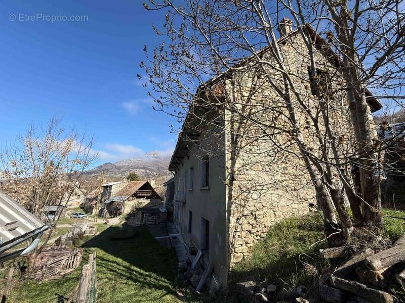 Corps de ferme, granges, jardin à vendre 8 pièces SAINT MICHEL DE CHAILLOL (05) - photo 19