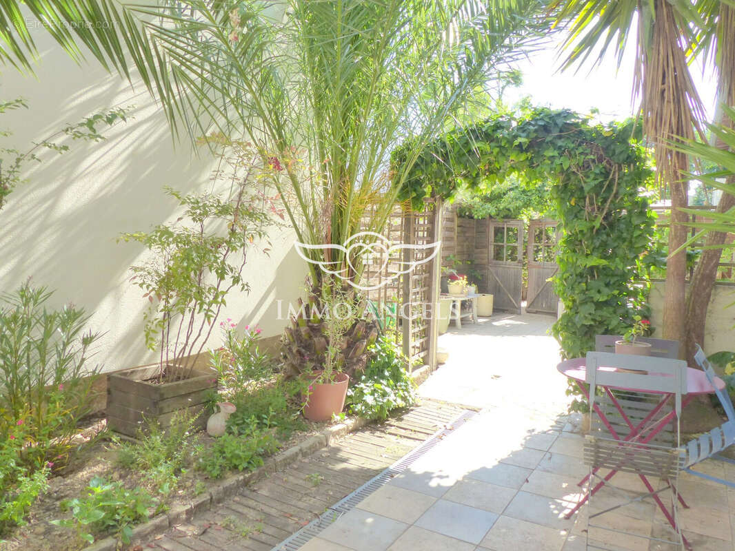 Maison 104 m² à Saint-Jean-De-Vedas  - photo 3