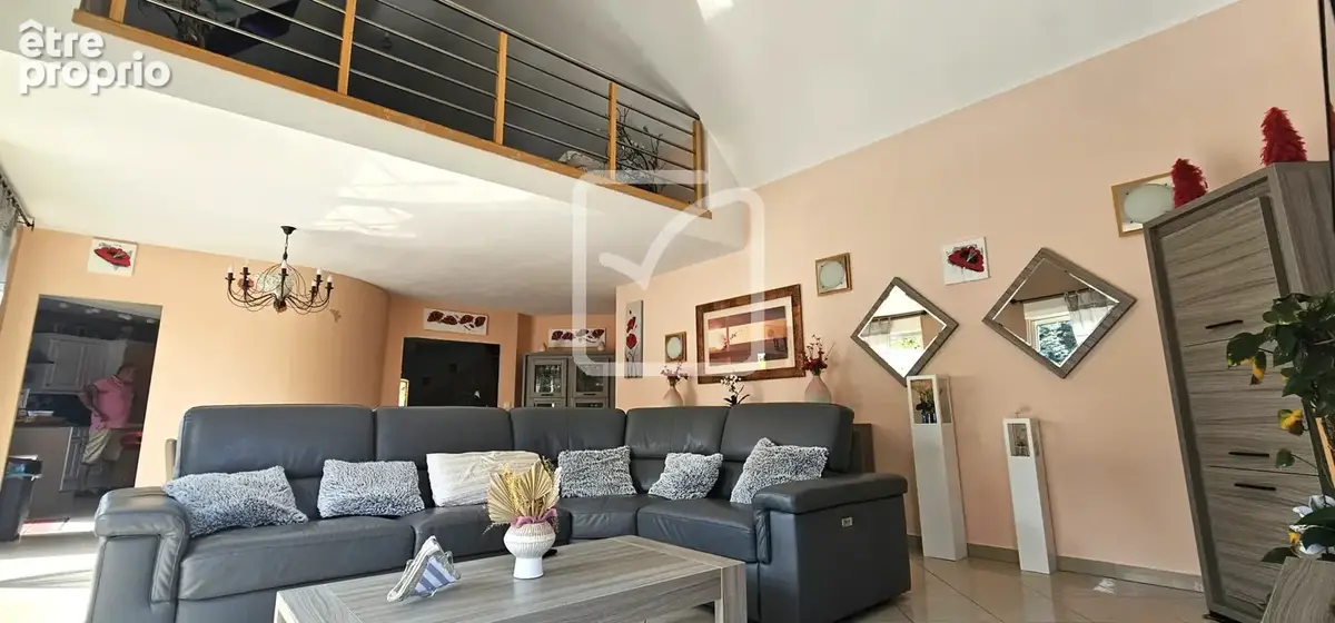 Villa de 174 m2 de 6 pièces avec jardin - photo 3