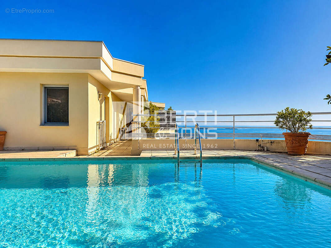 Appartement à MANDELIEU-LA-NAPOULE