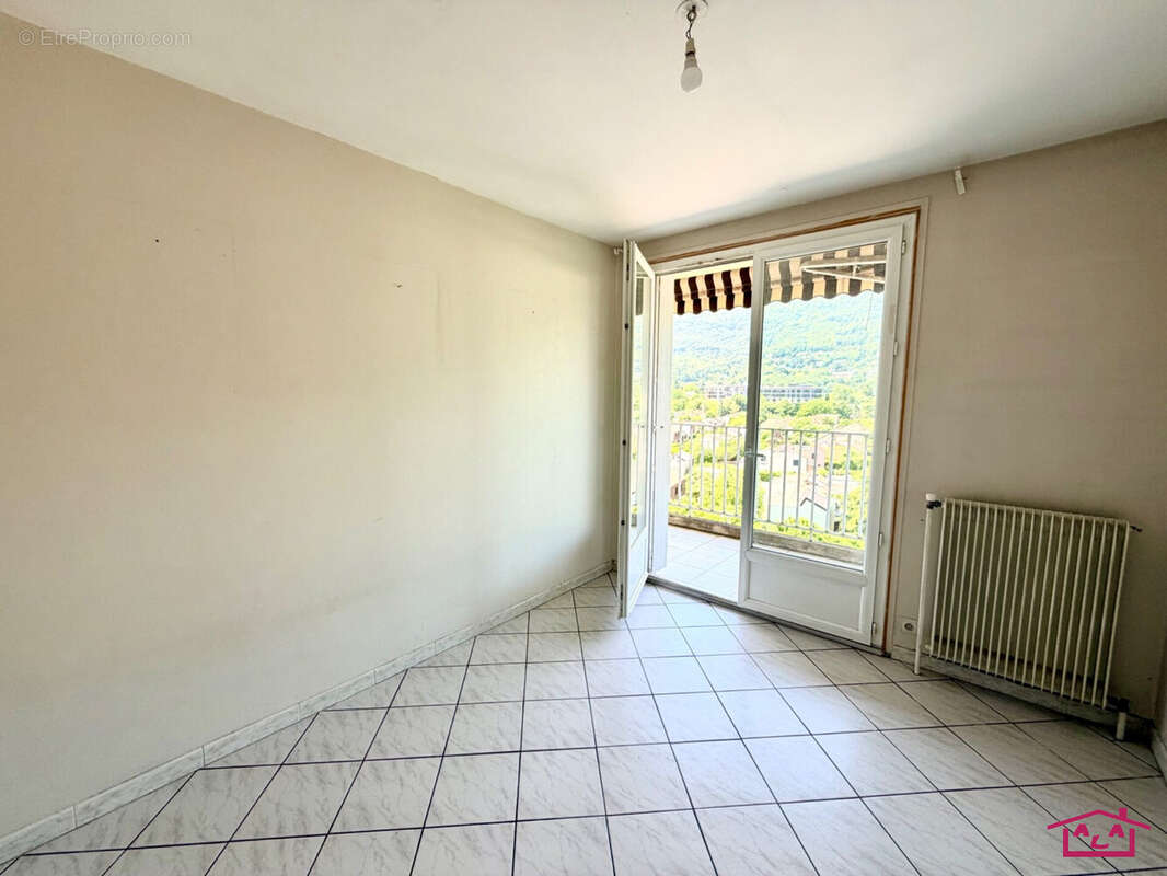 Appartement à SEYSSINET-PARISET