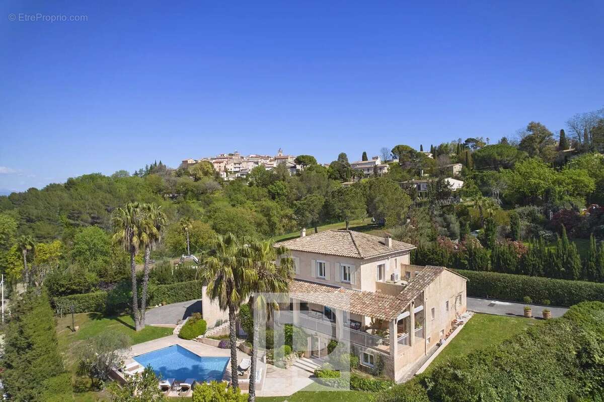 Maison à MOUGINS