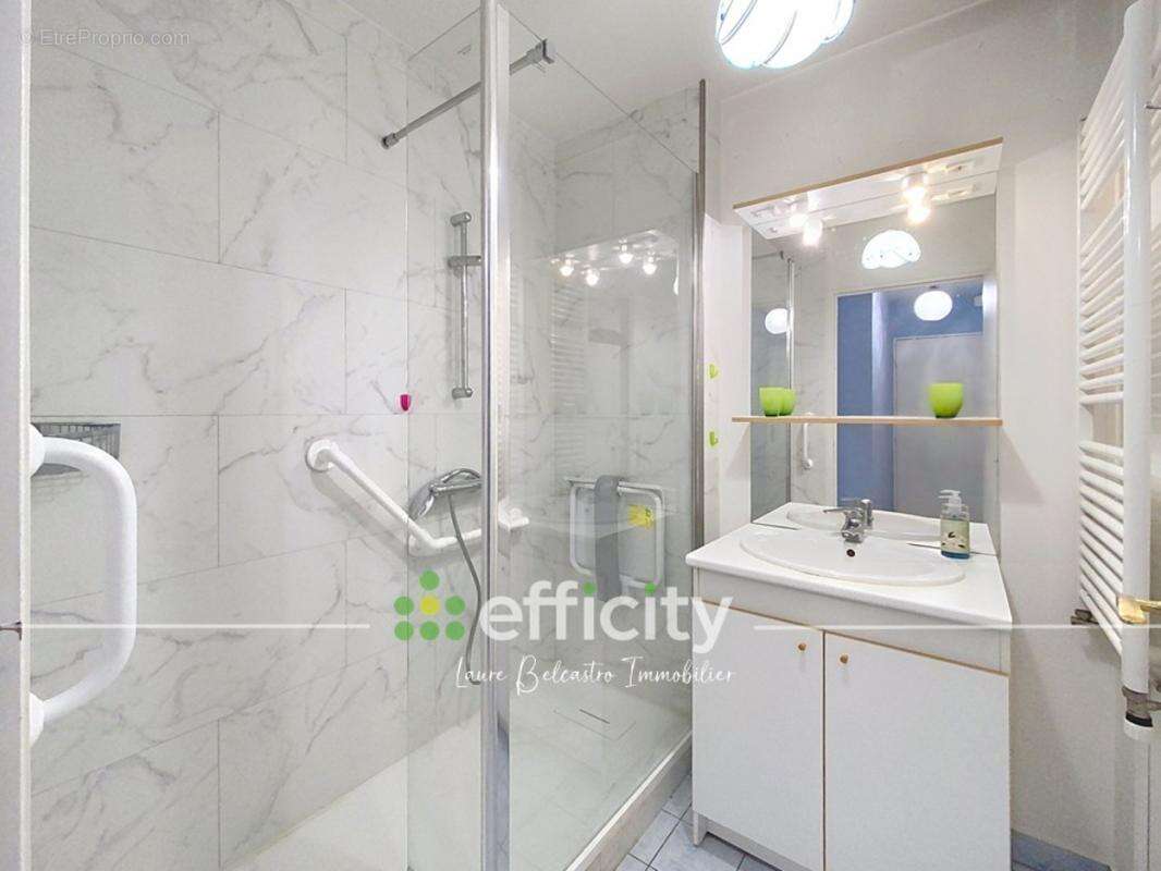 Appartement à BRIE-COMTE-ROBERT