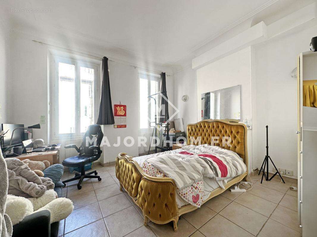 Appartement à MARSEILLE-6E