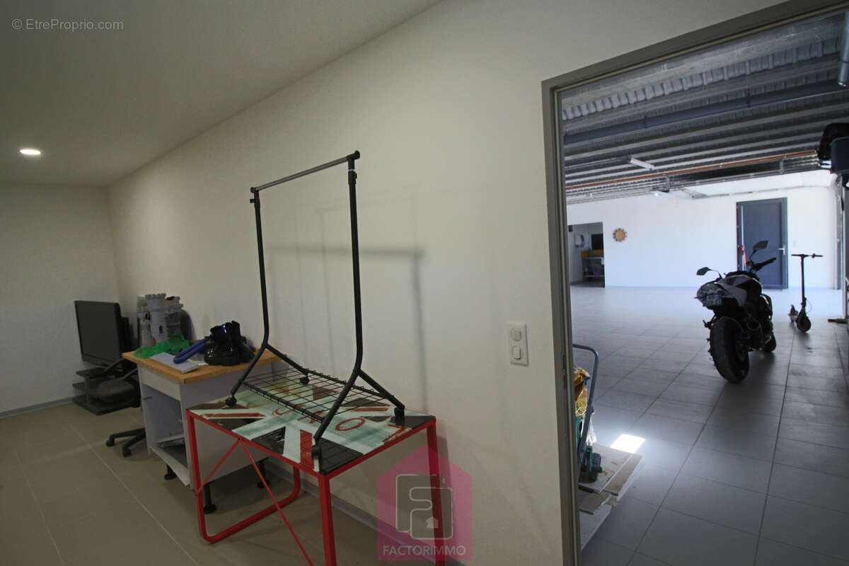 À VENDRE   Belle maison contemporaine de 140 m2 habitables avec vue   15 min de Cahors - photo 27
