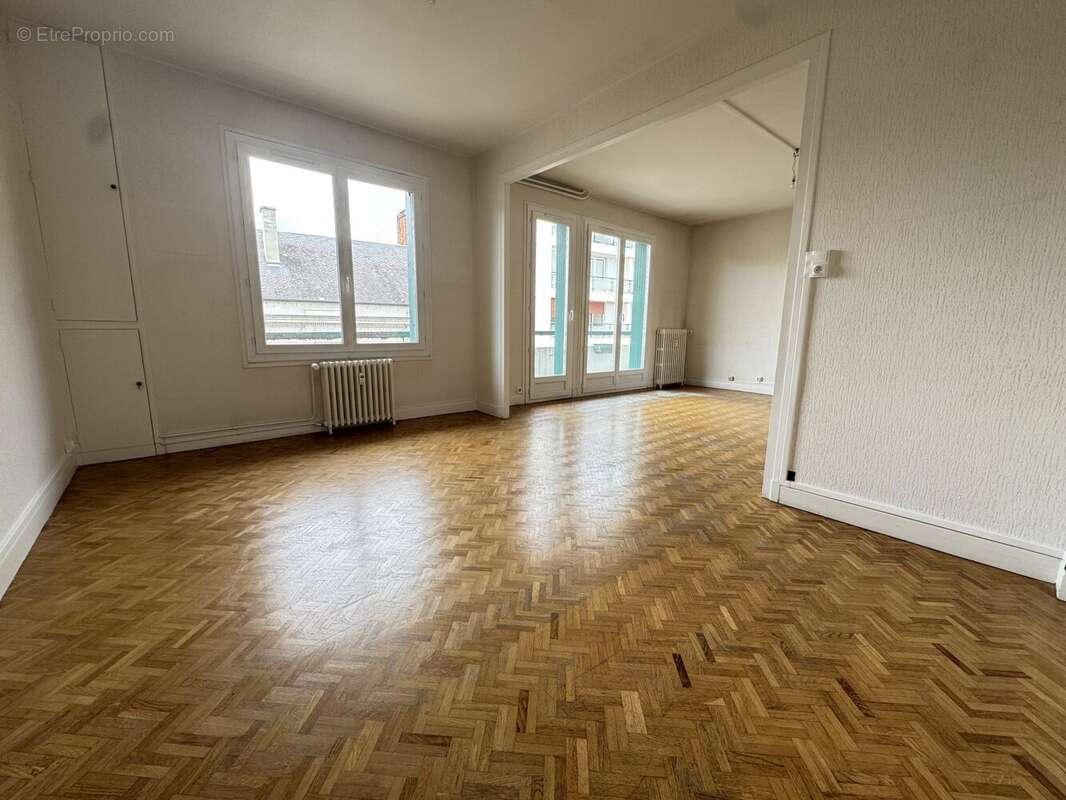 Appartement 84 m² à Montlucon  - photo 3