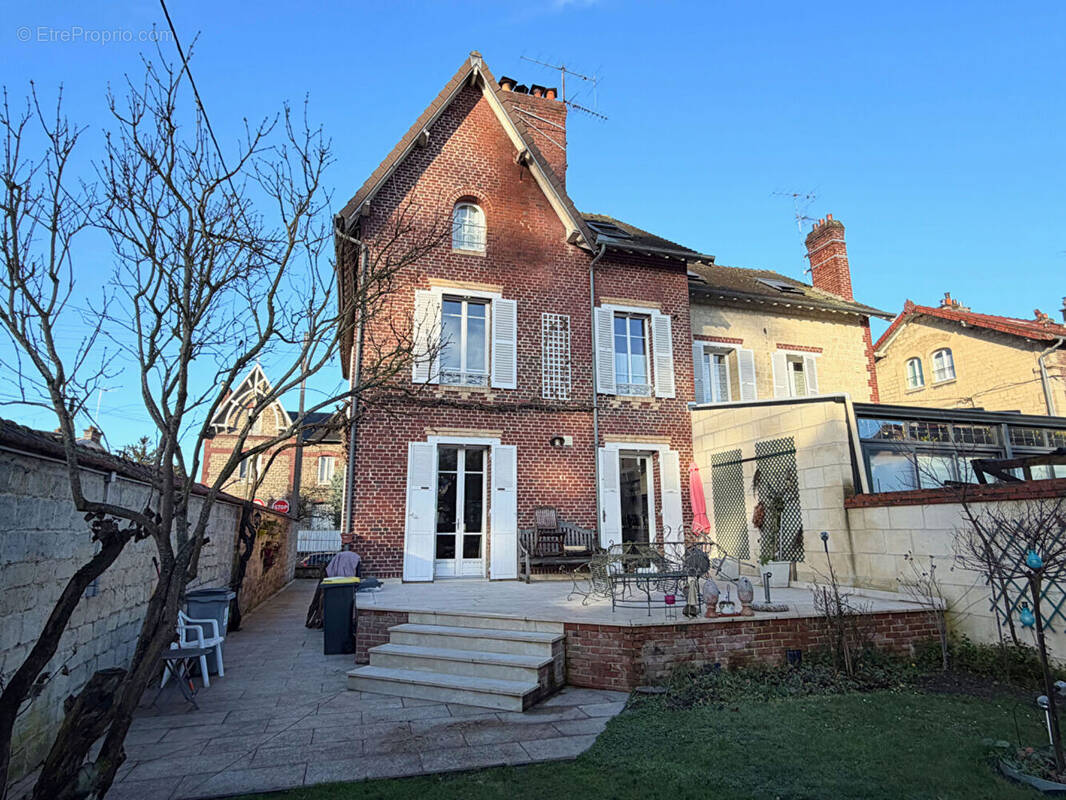Maison à CHANTILLY
