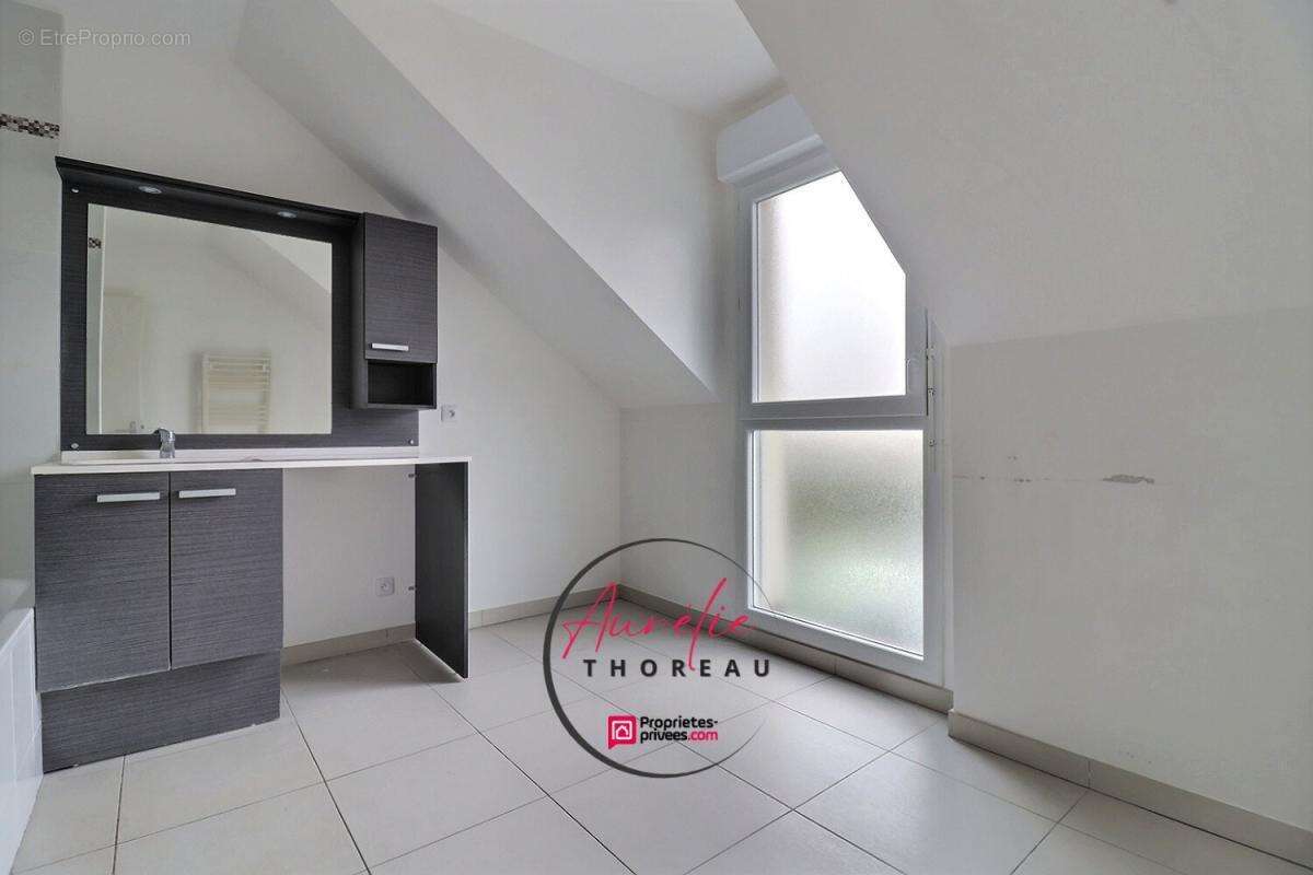 Maison à FLEURY-LES-AUBRAIS