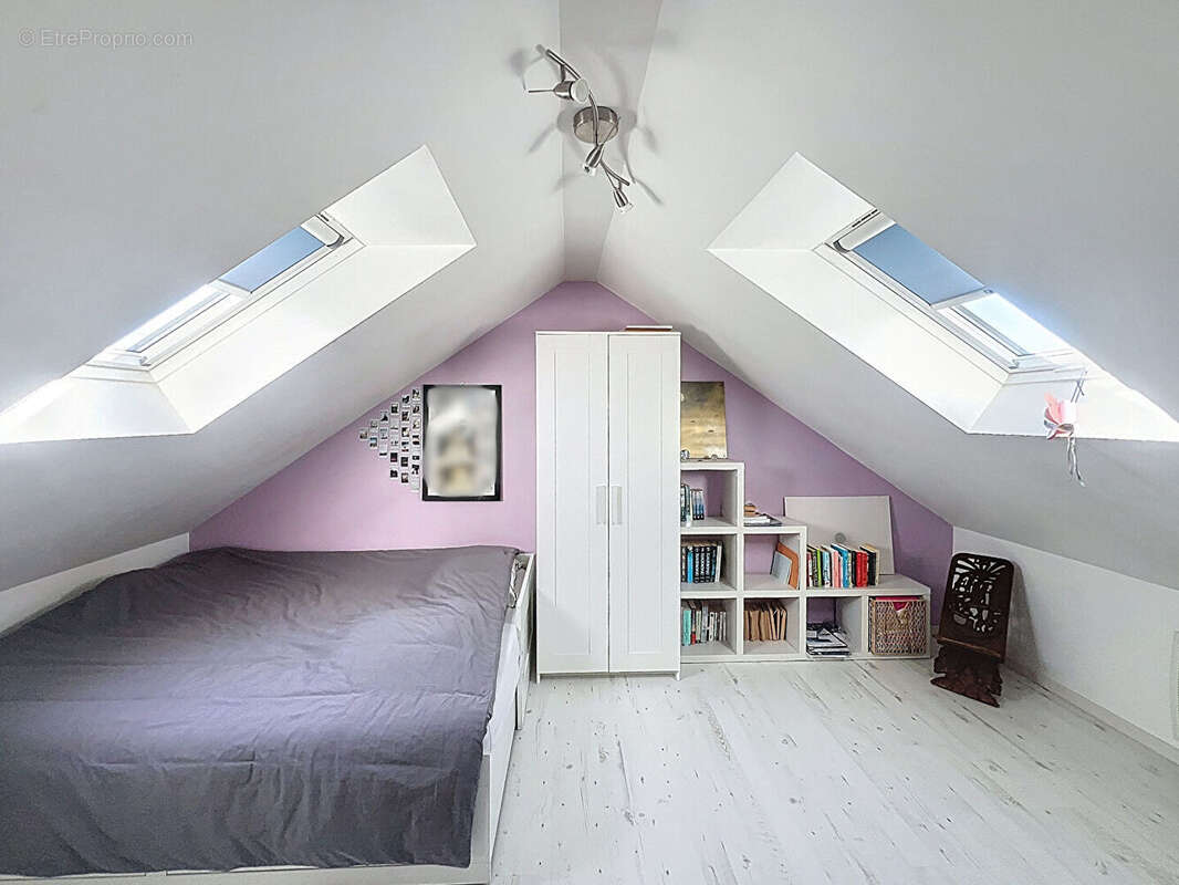 Maison à REZONVILLE