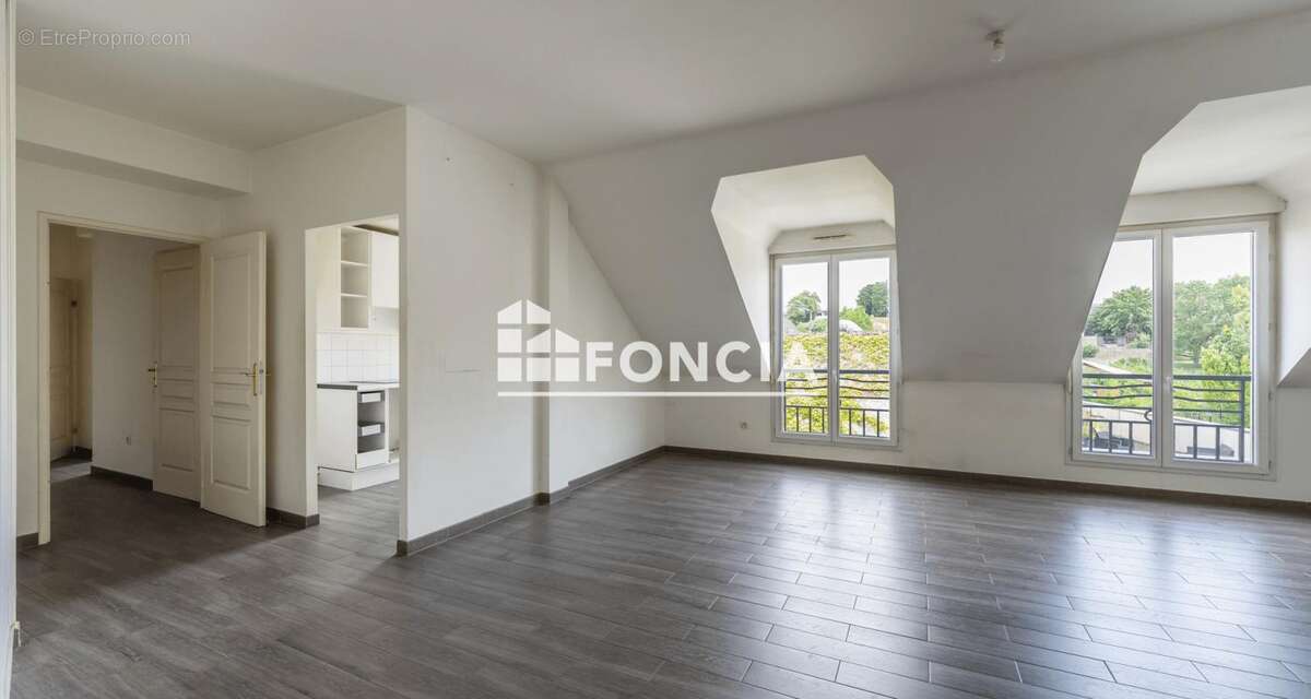 T3 de 77 m² avec balcon et parking en sous-sol à Villiers-sur-Marne - photo 2